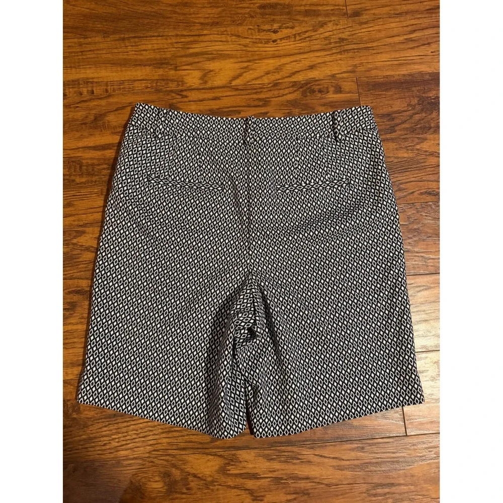 Lane Bryant Womens‎ Size 14 Black White Geometric Diamond Print Shorts Bermuda